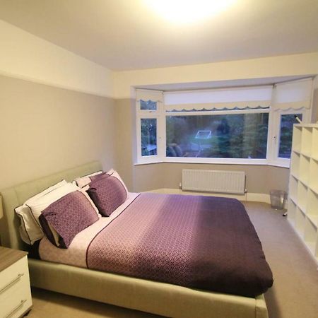 Oak Tree Villa London Exterior photo