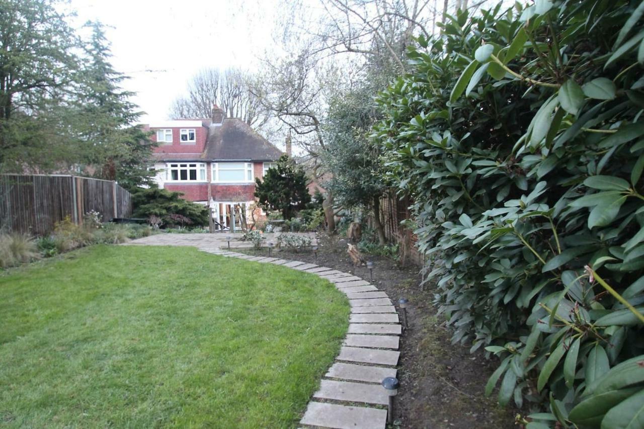 Oak Tree Villa London Exterior photo