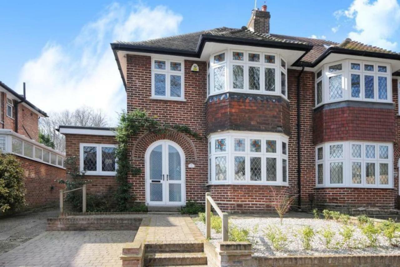 Oak Tree Villa London Exterior photo